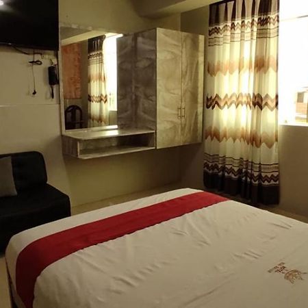 Hotel Real Bolivar 침보테 외부 사진