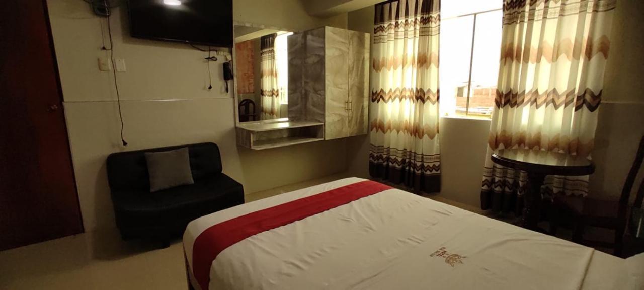 Hotel Real Bolivar 침보테 외부 사진