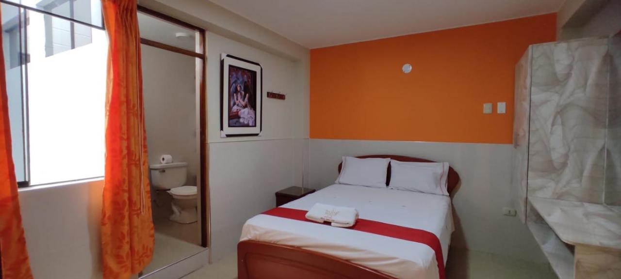Hotel Real Bolivar 침보테 외부 사진