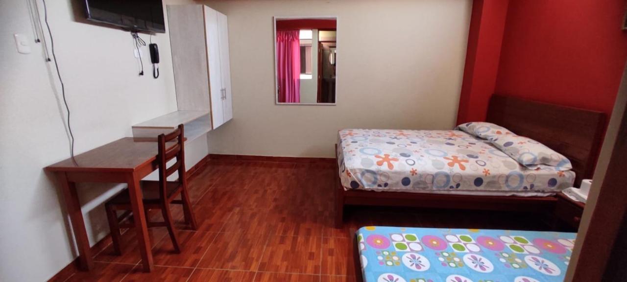 Hotel Real Bolivar 침보테 외부 사진