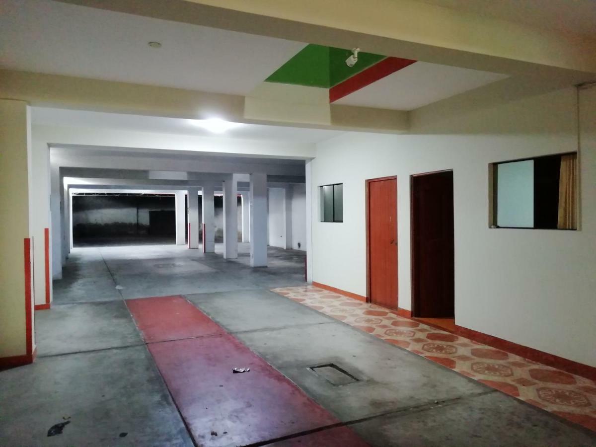 Hotel Real Bolivar 침보테 외부 사진